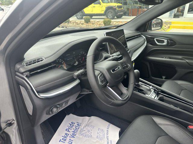 Photo of 2023 Billet Silver Metallic Clearcoat Jeep Compass