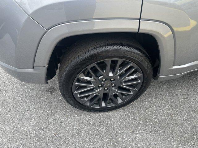 Photo of 2023 Billet Silver Metallic Clearcoat Jeep Compass