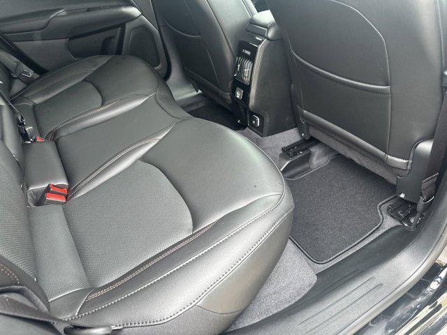 Photo of 2023 Diamond Black Crystal Pearlcoat Jeep Compass