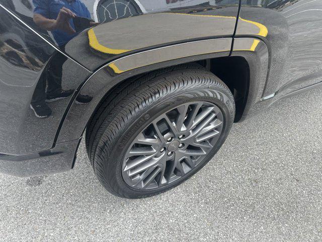 Photo of 2023 Diamond Black Crystal Pearlcoat Jeep Compass