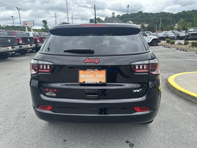 Photo of 2023 Diamond Black Crystal Pearlcoat Jeep Compass
