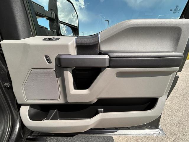 Photo of 2020 Magnetic Metallic Ford F-250