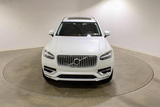 Photo of 2025 Crystal White Metallic Volvo XC90
