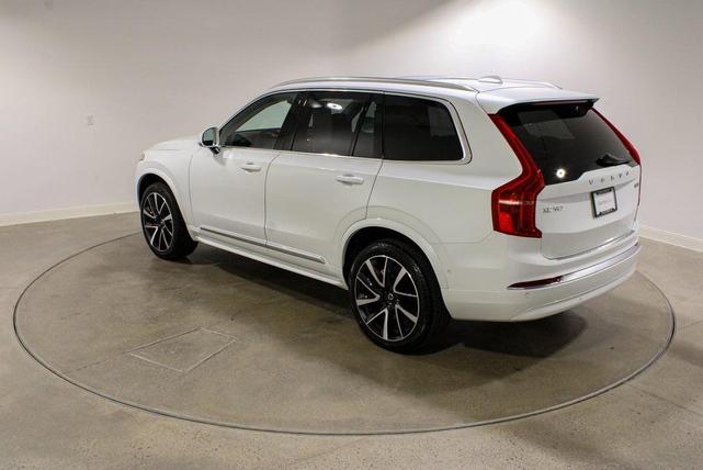 Photo of 2025 Crystal White Metallic Volvo XC90