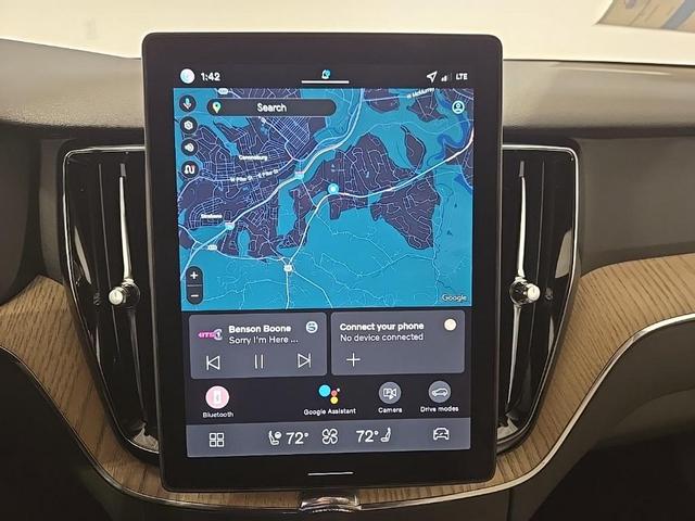 Photo of 2026 Denim Blue Metallic Volvo XC60