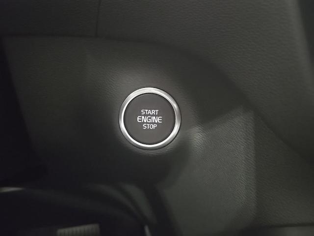 Photo of 2026 Vapour Grey Metallic Volvo XC40