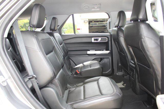 Photo of 2022 Carbonized Gray Metallic Ford Explorer