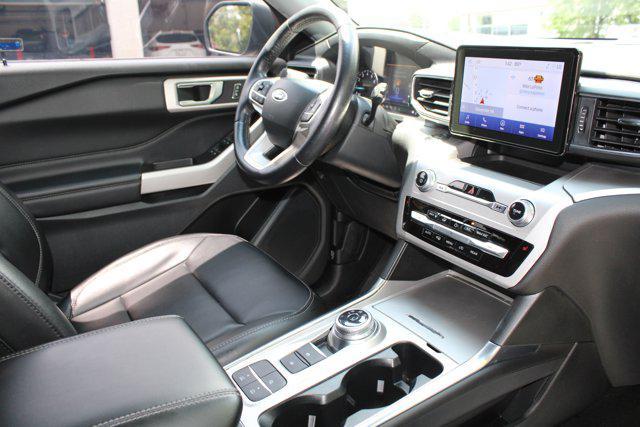 Photo of 2022 Carbonized Gray Metallic Ford Explorer