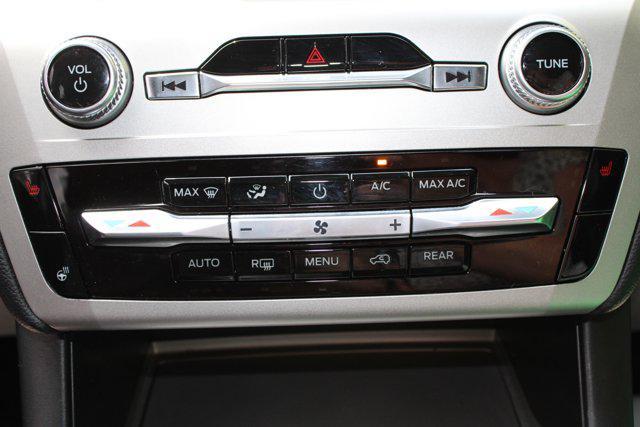 Photo of 2022 Carbonized Gray Metallic Ford Explorer
