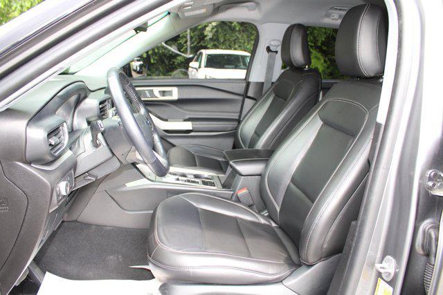 Photo of 2022 Carbonized Gray Metallic Ford Explorer