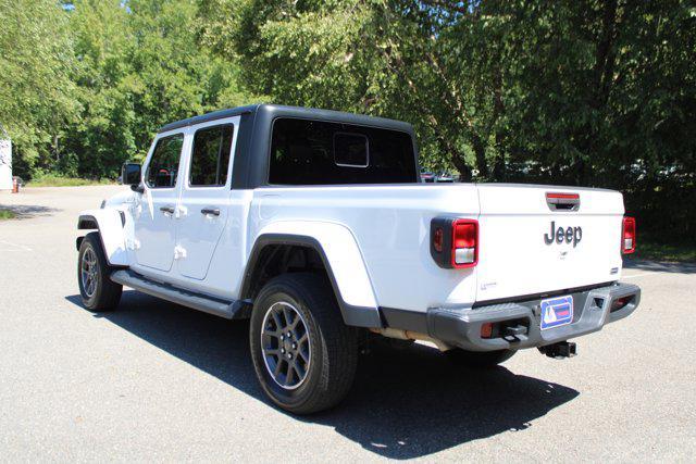 Photo of 2022 Bright White Clearcoat Jeep Gladiator
