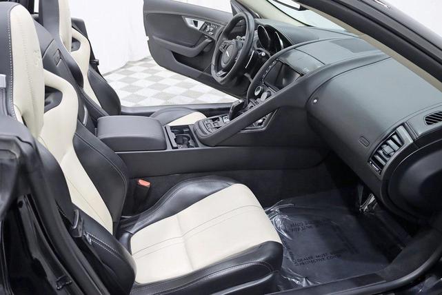 Photo of 2016 Black Jaguar F-TYPE