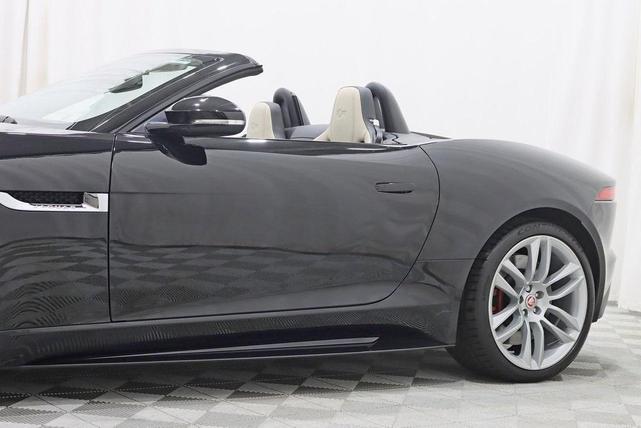 Photo of 2016 Black Jaguar F-TYPE