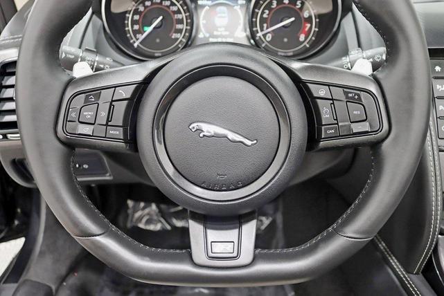 Photo of 2016 Black Jaguar F-TYPE