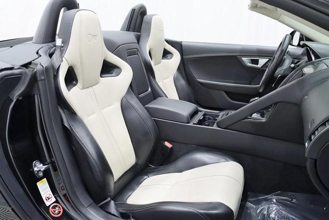 Photo of 2016 Black Jaguar F-TYPE