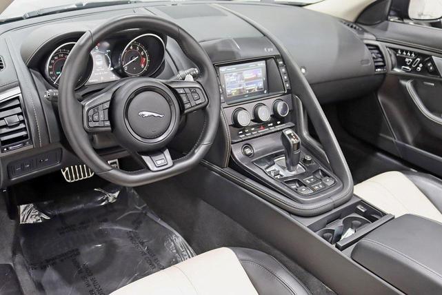 Photo of 2016 Black Jaguar F-TYPE