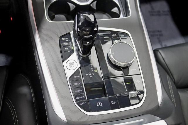 Photo of 2022 Black Sapphire Metallic BMW X7