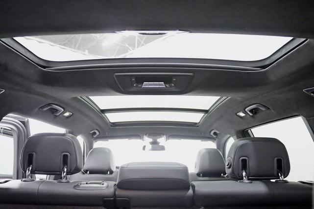 Photo of 2022 Black Sapphire Metallic BMW X7