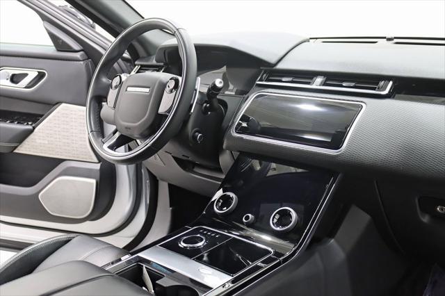 Photo of 2020 Indus Silver Metallic Land Rover Range Rover Velar