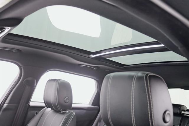Photo of 2020 Indus Silver Metallic Land Rover Range Rover Velar