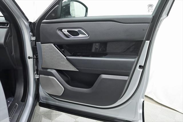 Photo of 2020 Indus Silver Metallic Land Rover Range Rover Velar