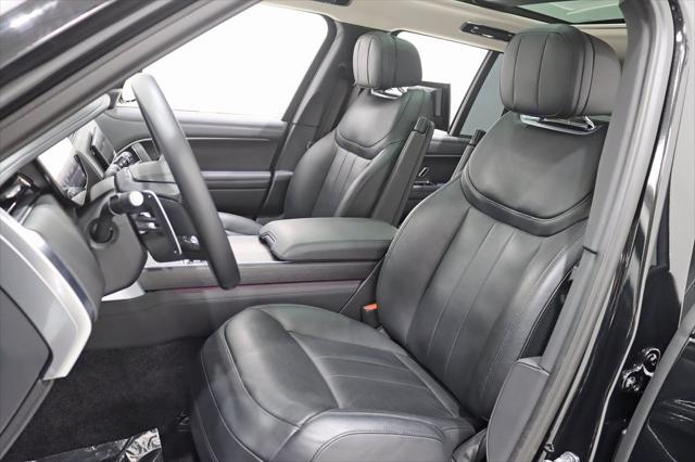 Photo of 2023 Santorini Black Metallic Land Rover Range Rover