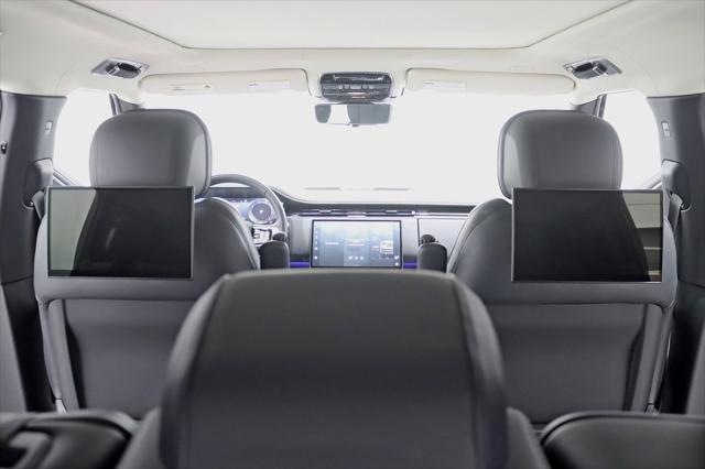 Photo of 2023 Santorini Black Metallic Land Rover Range Rover