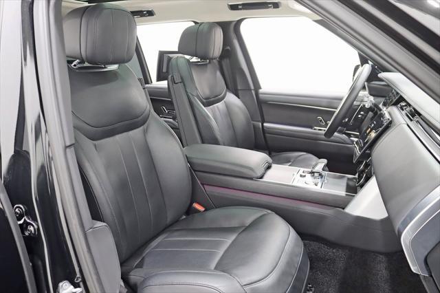 Photo of 2023 Santorini Black Metallic Land Rover Range Rover