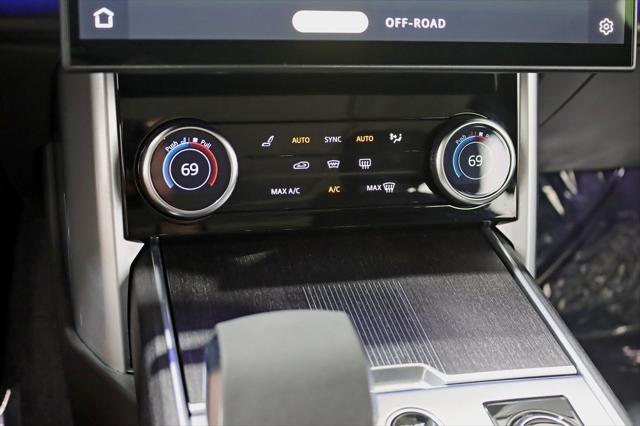 Photo of 2023 Santorini Black Metallic Land Rover Range Rover