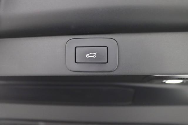 Photo of 2023 Santorini Black Metallic Land Rover Range Rover