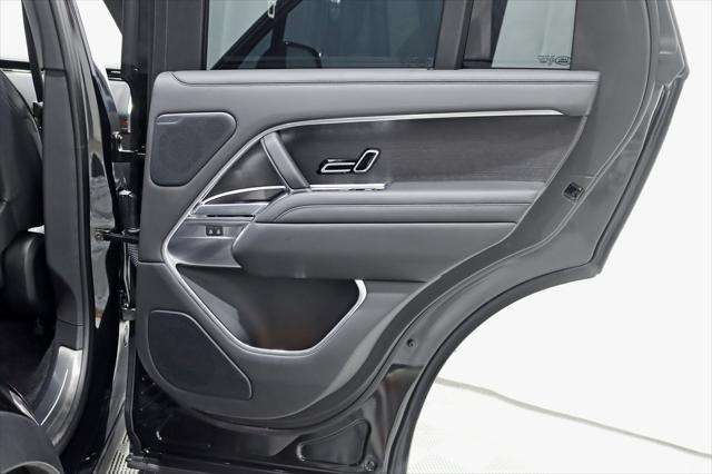 Photo of 2023 Santorini Black Metallic Land Rover Range Rover
