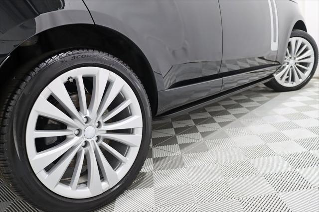Photo of 2023 Santorini Black Metallic Land Rover Range Rover