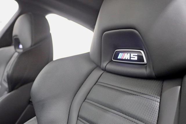 Photo of 2019 Alpine White BMW M5