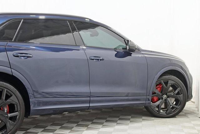 Photo of 2024 Waitomo Blue Metallic Audi RS Q8