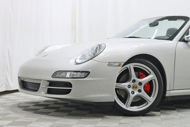 Photo of 2007 Arctic Silver Metallic Porsche 911
