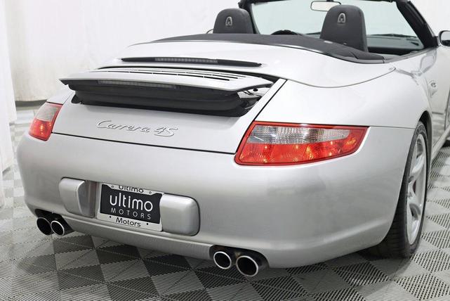 Photo of 2007 Arctic Silver Metallic Porsche 911