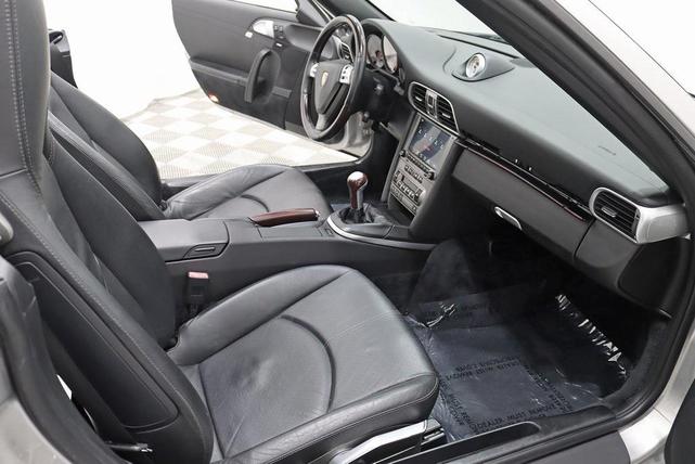 Photo of 2007 Arctic Silver Metallic Porsche 911