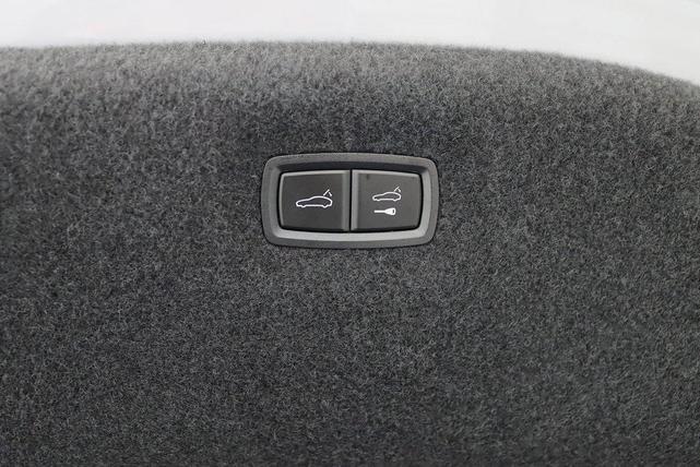 Photo of 2023 Ice Grey Metallic Porsche Taycan