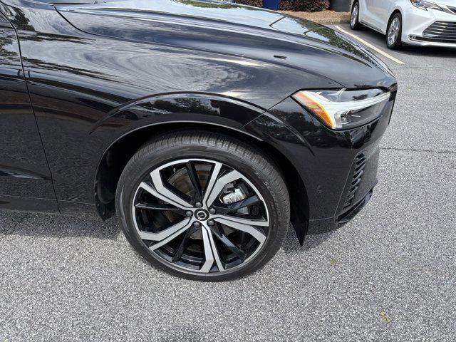 Photo of 2025 Onyx Black Metallic Volvo XC60 Plug-In Hybrid