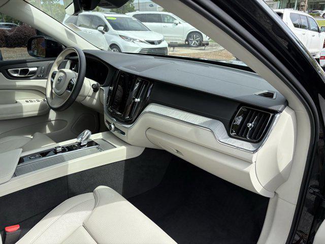 Photo of 2025 Onyx Black Metallic Volvo XC60 Plug-In Hybrid