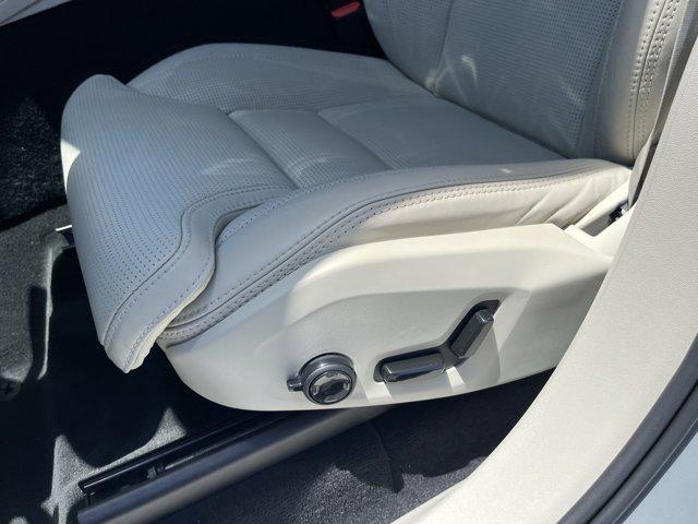 Photo of 2024 Gray Volvo XC90 Recharge Plug-In Hybrid