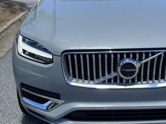 Photo of 2024 Gray Volvo XC90 Recharge Plug-In Hybrid