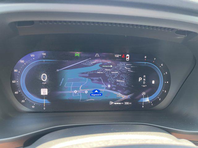 Photo of 2025 Vapour Grey Metallic Volvo XC40