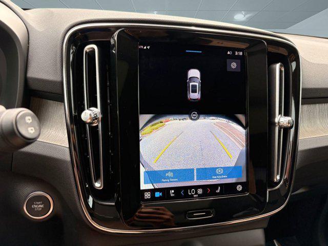 Photo of 2023 Thunder Grey Metallic Volvo XC40