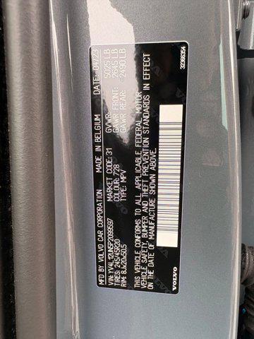 Photo of 2023 Thunder Grey Metallic Volvo XC40