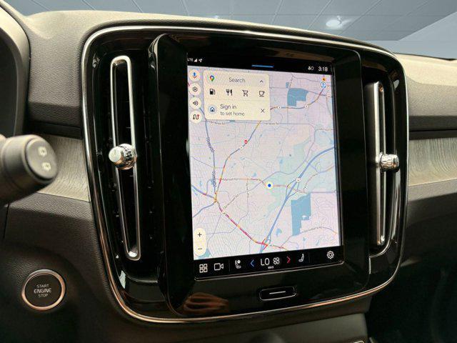 Photo of 2023 Thunder Grey Metallic Volvo XC40