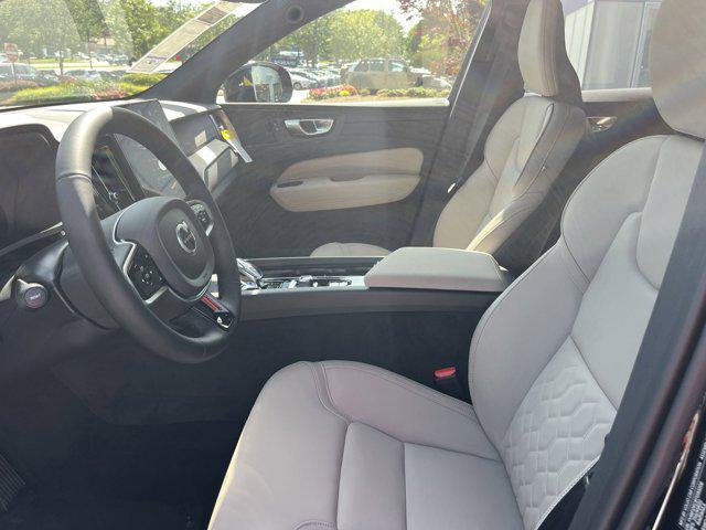 Photo of 2026 Onyx Black Volvo XC60