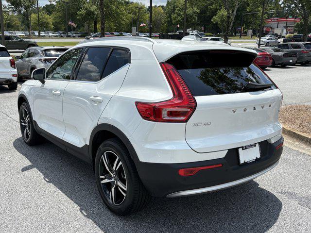 Photo of 2025 Crystal White Pearl Volvo XC40