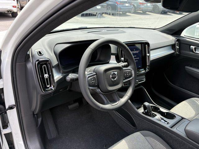 Photo of 2025 Crystal White Pearl Volvo XC40