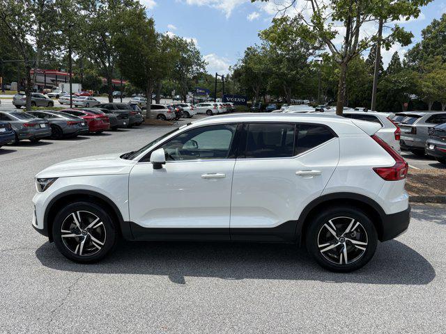 Photo of 2025 Crystal White Pearl Volvo XC40